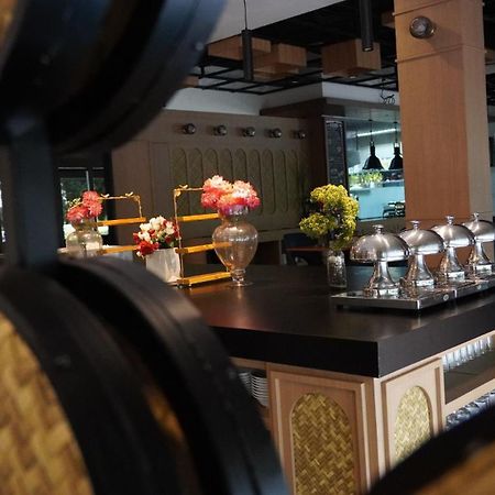 Opi Indah Hotel Palembang Eksteriør bilde