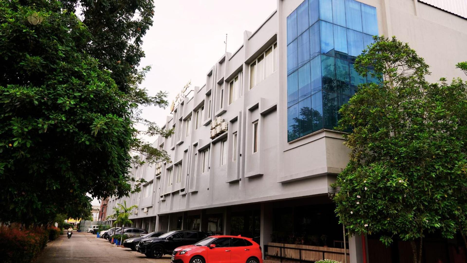Opi Indah Hotel Palembang Eksteriør bilde