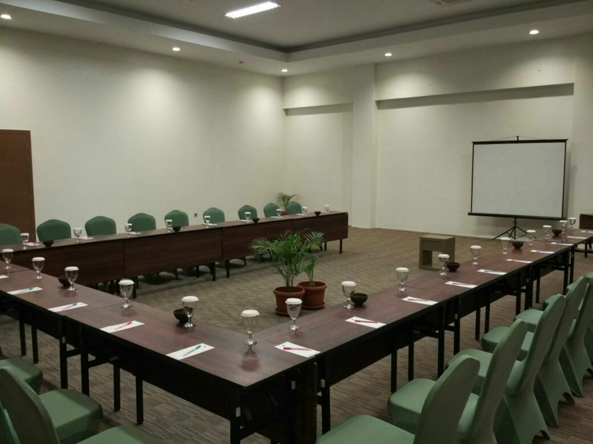 Opi Indah Hotel Palembang Eksteriør bilde